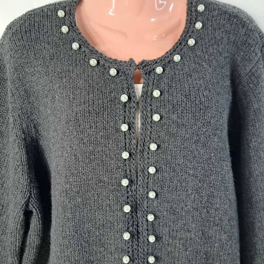 Nine West Women's Faux Pearls Embossed Charcoal Sweater/Cardigan Size 3X - Picture 2 of 15